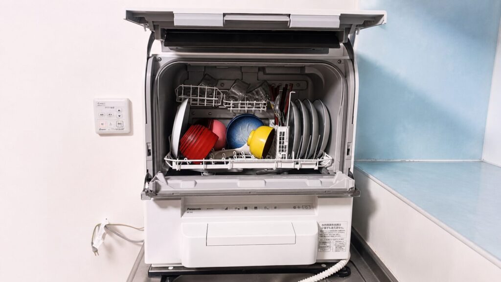 「NP-TSP1のフタを開けた状態と上部スペース」